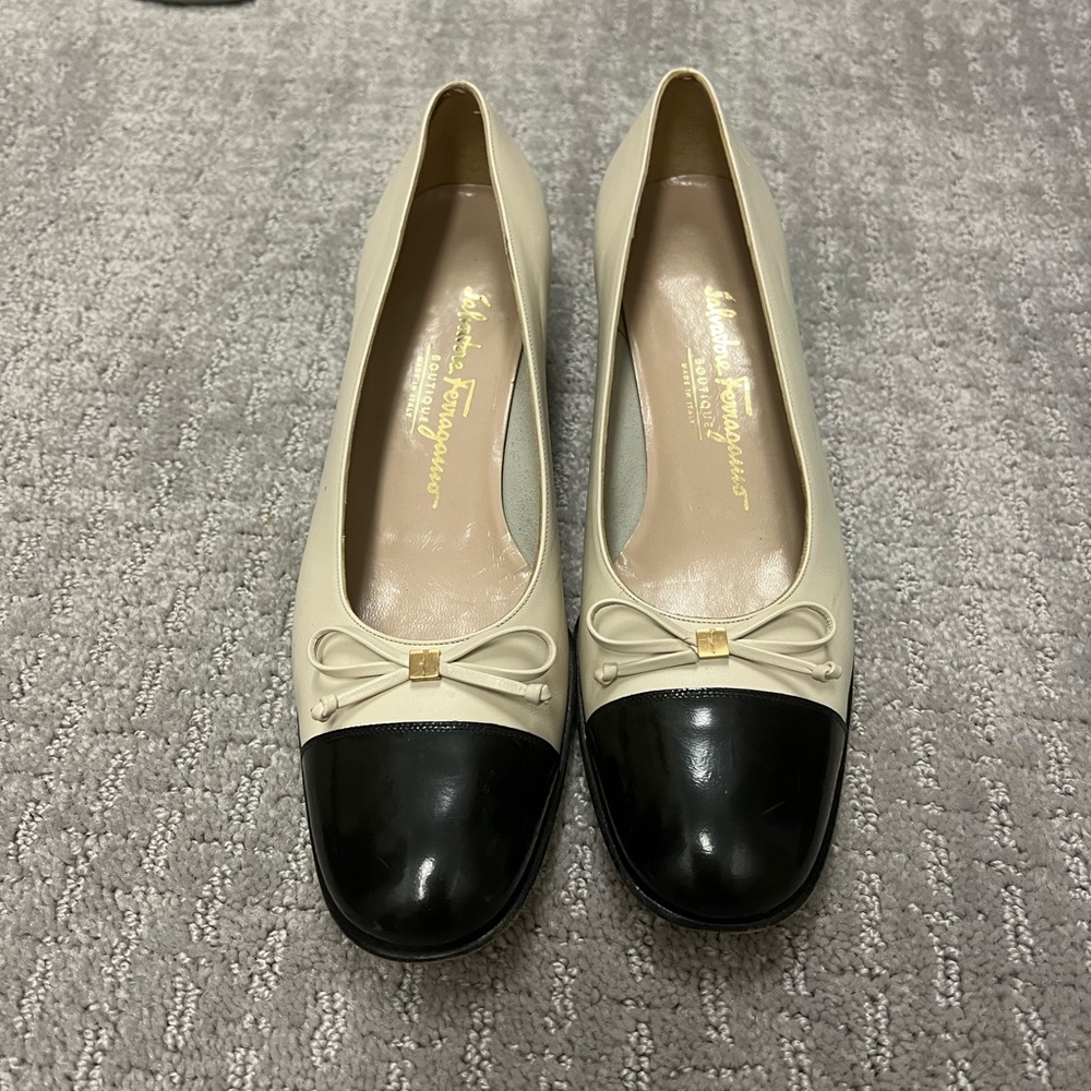 Ferragamo shoes size 8.5